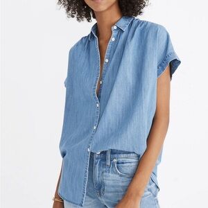 Madewell Chambray Button Down XS